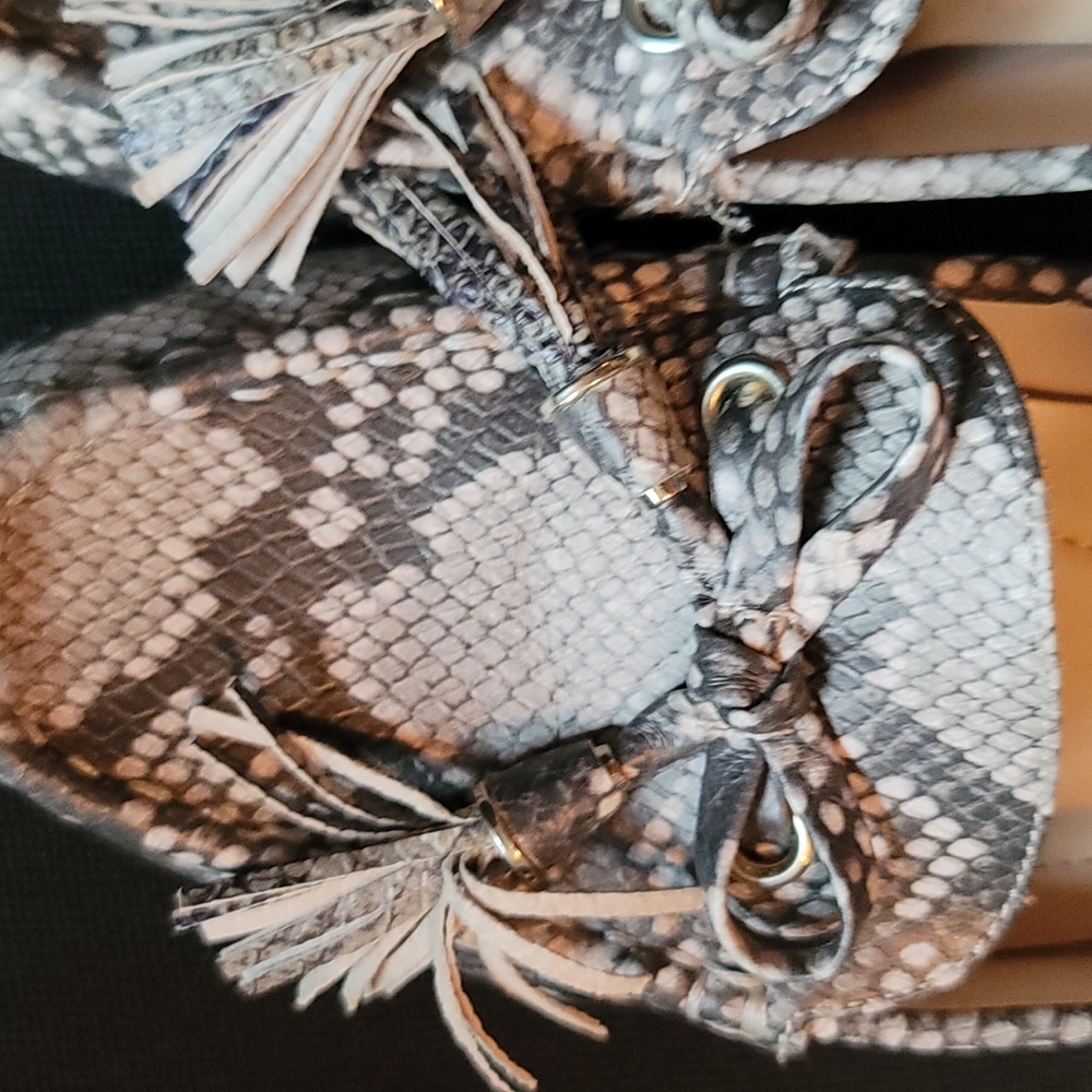 Isaac Mizrahi Tassel Loafer size 8.5 - Picture 5 of 5